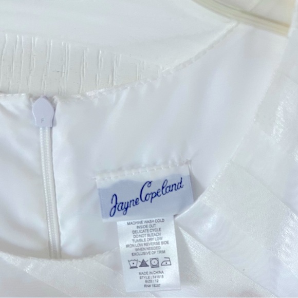 Elegant White Kids Dress with Bow for communion or flower girl dress - Picture 4 of 6